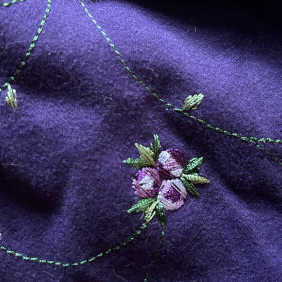 💜 Girl’s Embroidered Velour Pants 💜 - Picture 4 of 6